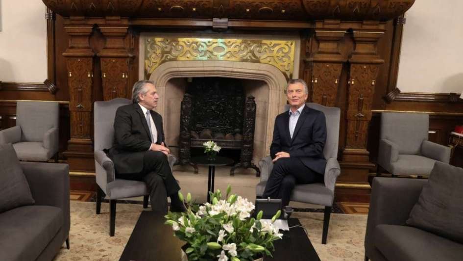 Macri y Fernández estuvieron reunidos una hora para iniciar la transición 1 image5db703cc89420