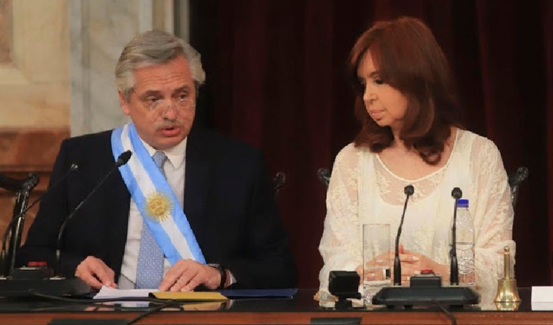 El Gobierno emitió deuda por $ 19 mil millones en Letras del Tesoro 1 Hermanos Fernandez.jpg 57698320