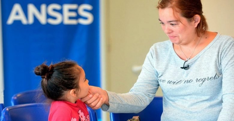 Anses oficiliazó el aumento del 7,5% en las Asignaciones Familiares 1 asignacion familiar 780x405 1