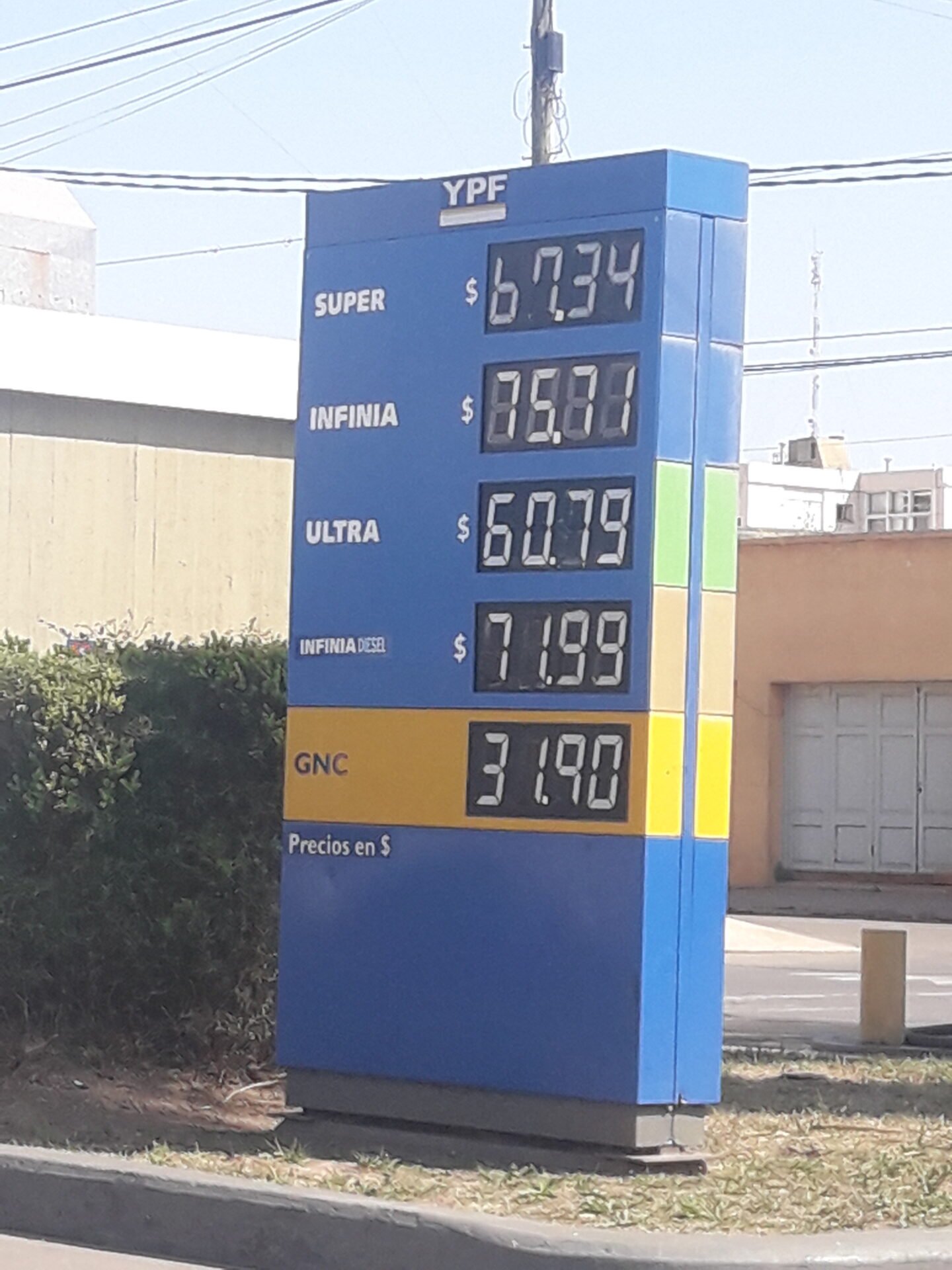 YPF aumentó otra vez los combustibles: El incremento es de un 3.5% promedio en todo el país 1 20201016 101201