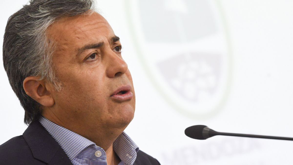 La UCR desautoriza al nuevo bloque de diputados y no le permitirá usar la sigla del partido 1 cornejo