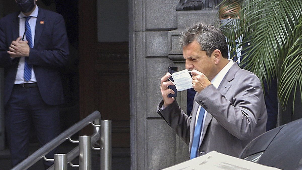 Massa advirtió que habrá menos fondos para las provincias y lo cruzaron duro desde Córdoba 1 massa1