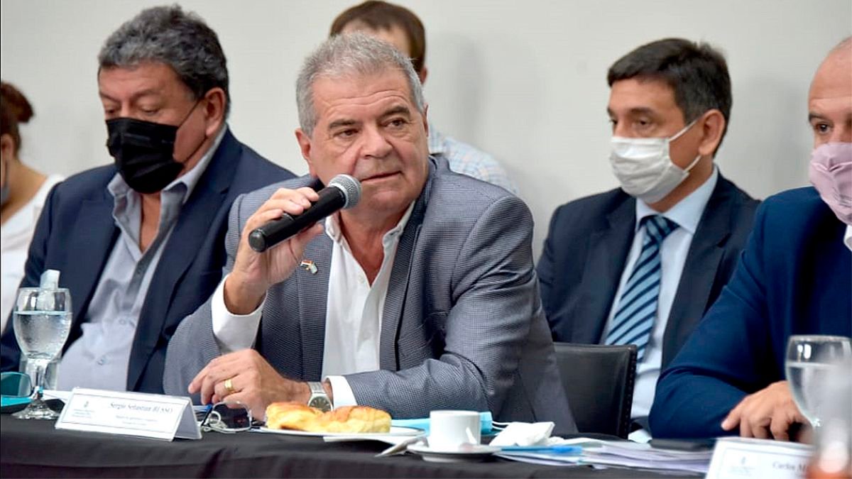 Córdoba planteó ante la Nación su rechazo a las retenciones y al cepo 1 bussoconsejofederaljpg