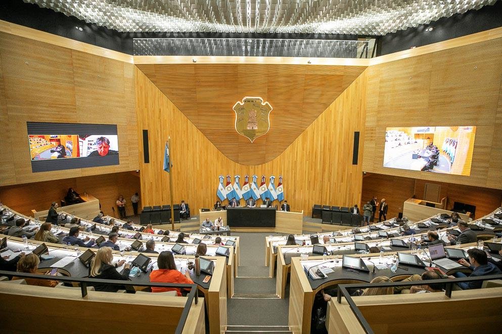 multimedia.normal.987fab3b3791149d.556e6963616d6572616c207072656e7361204c656769736c61747572615f6e6f726d616c2e6a7067