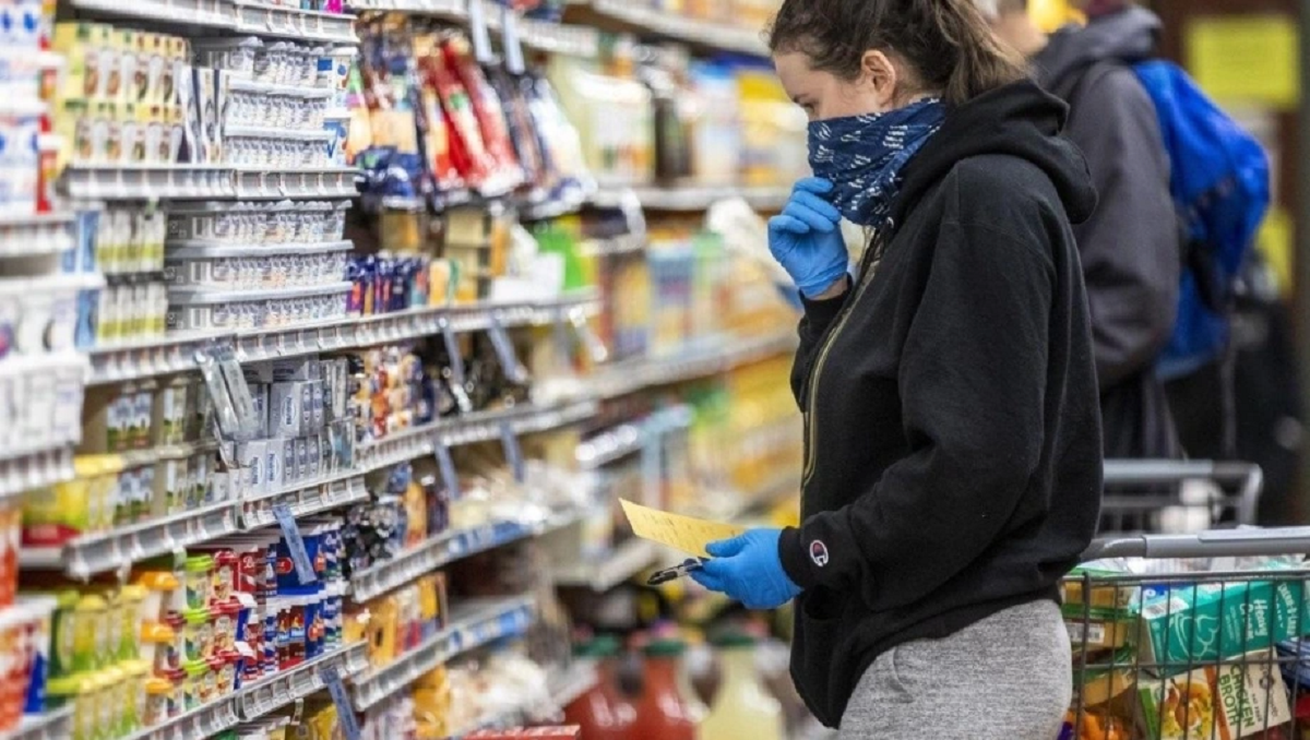 La inflación de abril fue de 6% y la interanual trepó a 58%, la más alta en 30 años 1 Indec