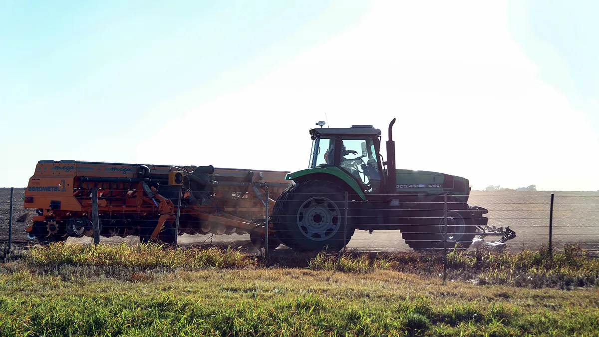 Habrá menos maíz esta campaña pero la soja crecerá en la provincia 1 siembrajpg