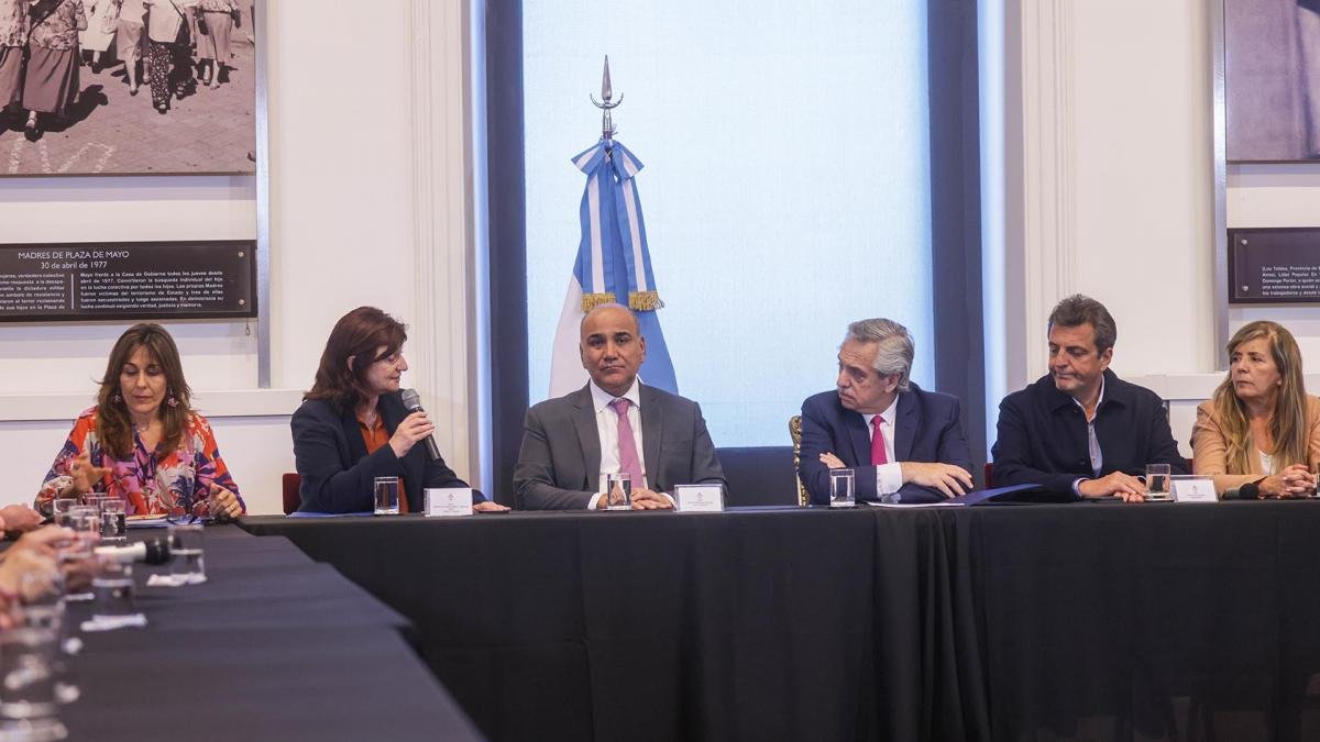 Acordaron un aumento del 20% del salario mínimo en cuatro tramos 1 salario minimo