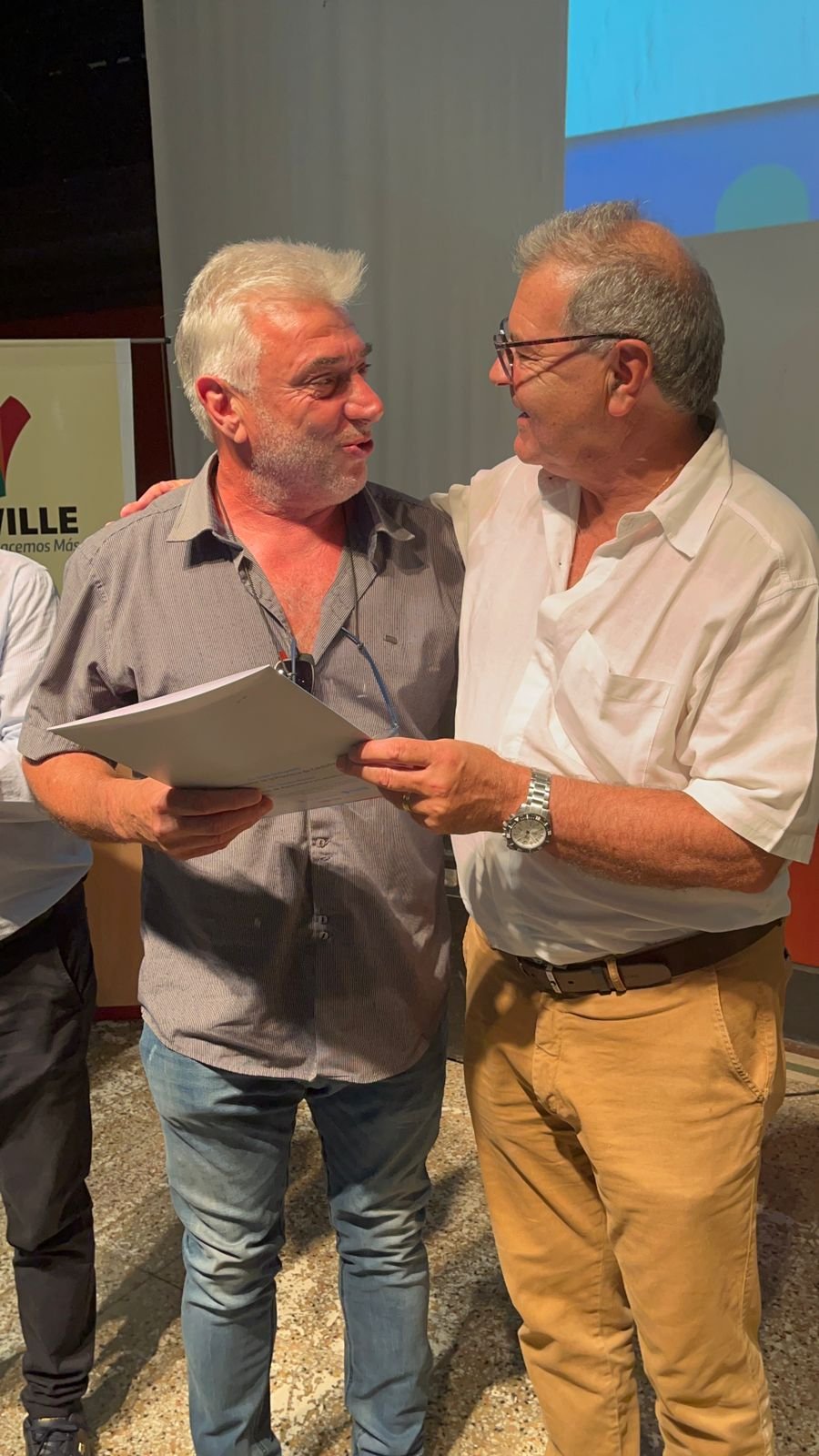 En Inriville, el Gobierno de Córdoba entregó aportes a productores por más de $7 millones 3 busso