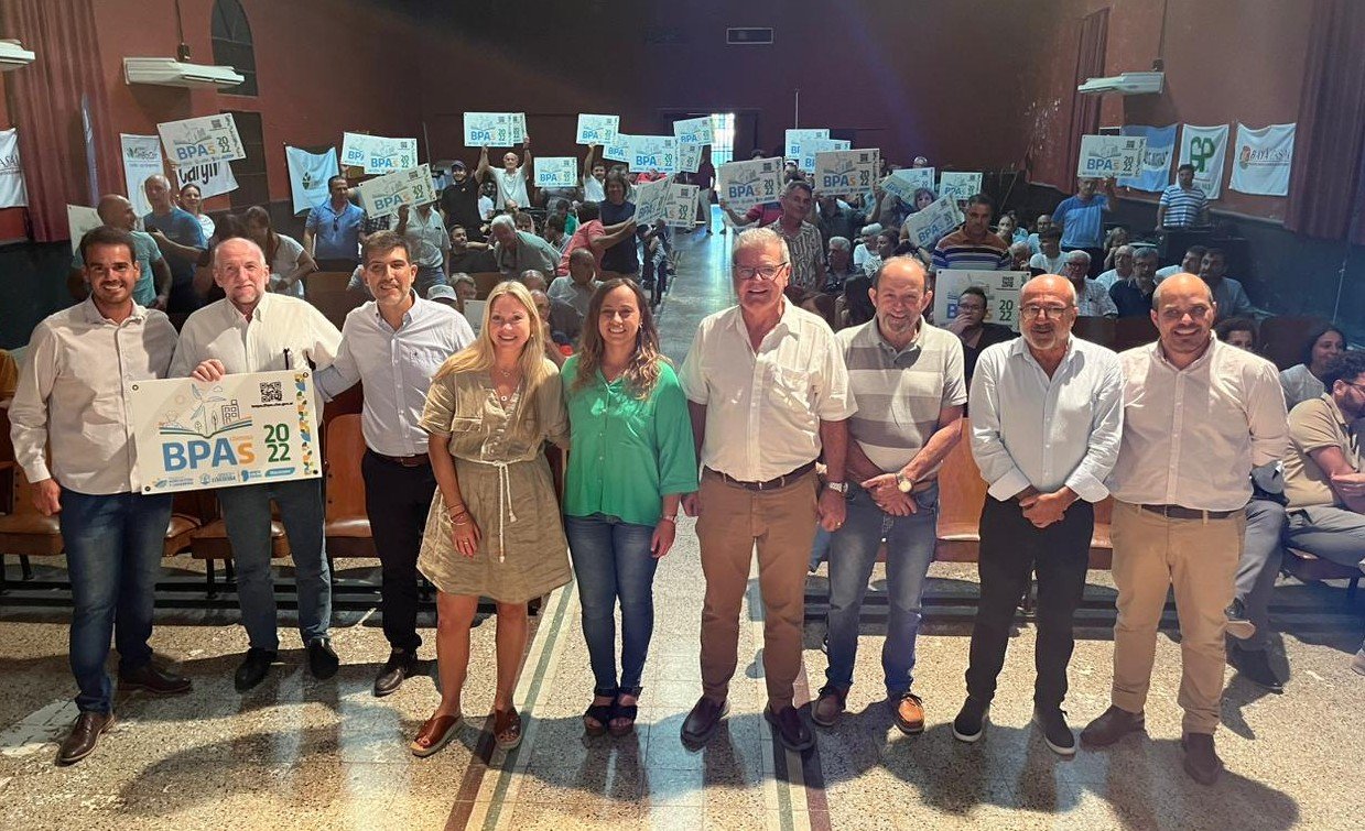 En Inriville, el Gobierno de Córdoba entregó aportes a productores por más de $7 millones 1 inriville 1