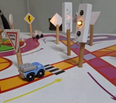 Alumnos del IPET 51 desarrollaron un “Juego de Vialidad” 2 IMG 20231213 WA0073