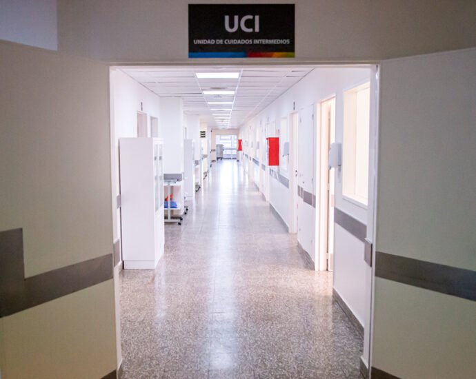 HABILITACION NUEVA UCI HOSPITAL DE NINO 8767