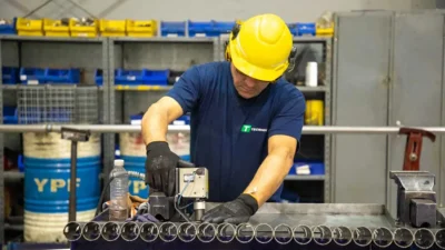 Desde el inicio del mandato de Milei se perdieron 136.000 empleos asalariados privados 1 trabajador convertiojpg