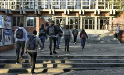 Más del 42% de los estudiantes universitarios son pobres 1 estudiantes universitariosjpg e1729034241787