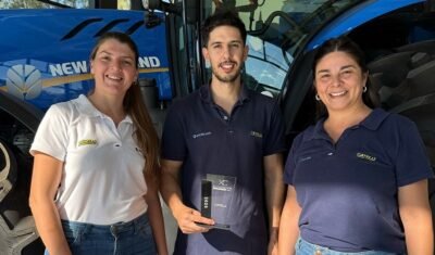 Catelli una vez más distinguida como líder de ventas de cosechadoras New Holland 3 IMG 20250325 WA0005 e1742945592212