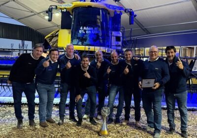Catelli una vez más distinguida como líder de ventas de cosechadoras New Holland 1 IMG 20250325 WA0007 e1742945463822