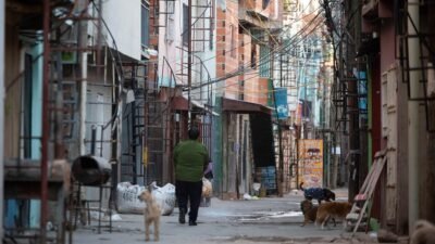 La pobreza en Argentina bajó al 38,1% en el segundo semestre del 2024 1 pobreza e1743460798674