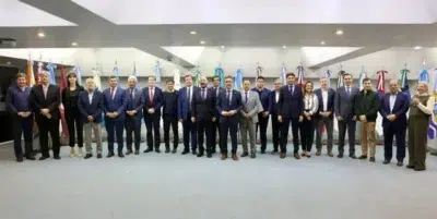 Gobernadores reclaman al Gobierno por fondos y la reactivación de la obra pública 1 multimedia.normal.89824b4fa996cfa4.bm9ybWFsLndlYnA