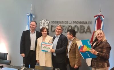 La Provincia otorgó fondos a 28 municipios para educación 2 WhatsApp Image 2025 07 22 at 13.41.53 768x1024 1 e1753299494287