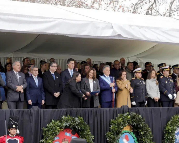 palco llaryora 333jpg