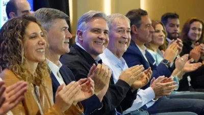 Schiaretti puso primera 2 schiaretti junto a llaryora y los demas integrantes de la boleta 2083980