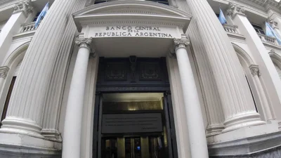 Los ahorristas que compren dólar oficial no podrán vender en el MEP y CCL por 90 días 1 banco central bcrajpg