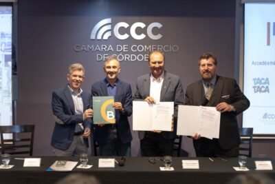 Bancor y la Provincia lanzaron “Cuotazas”, para impulsar el comercio con hasta 12 cuotas sin interés 1 WhatsApp Image 2025 10 16 at 16.53.09 1024x683 1