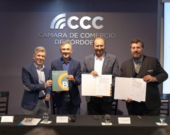 WhatsApp Image 2025 10 16 at 16.53.09 1024x683 1