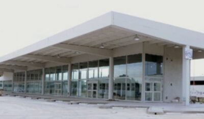 La Terminal de Ómnibus deja de llamarse Néstor Kirchner y pasa a ser “Posta Espinillos” 1 Terminal NK Marcos Juarez2 530x383 1 e1765472869957